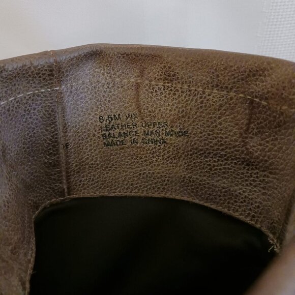 NIB Size 8.5M Mojo Moxy Taboo Brown Heeled Leather - Picture 6 of 8